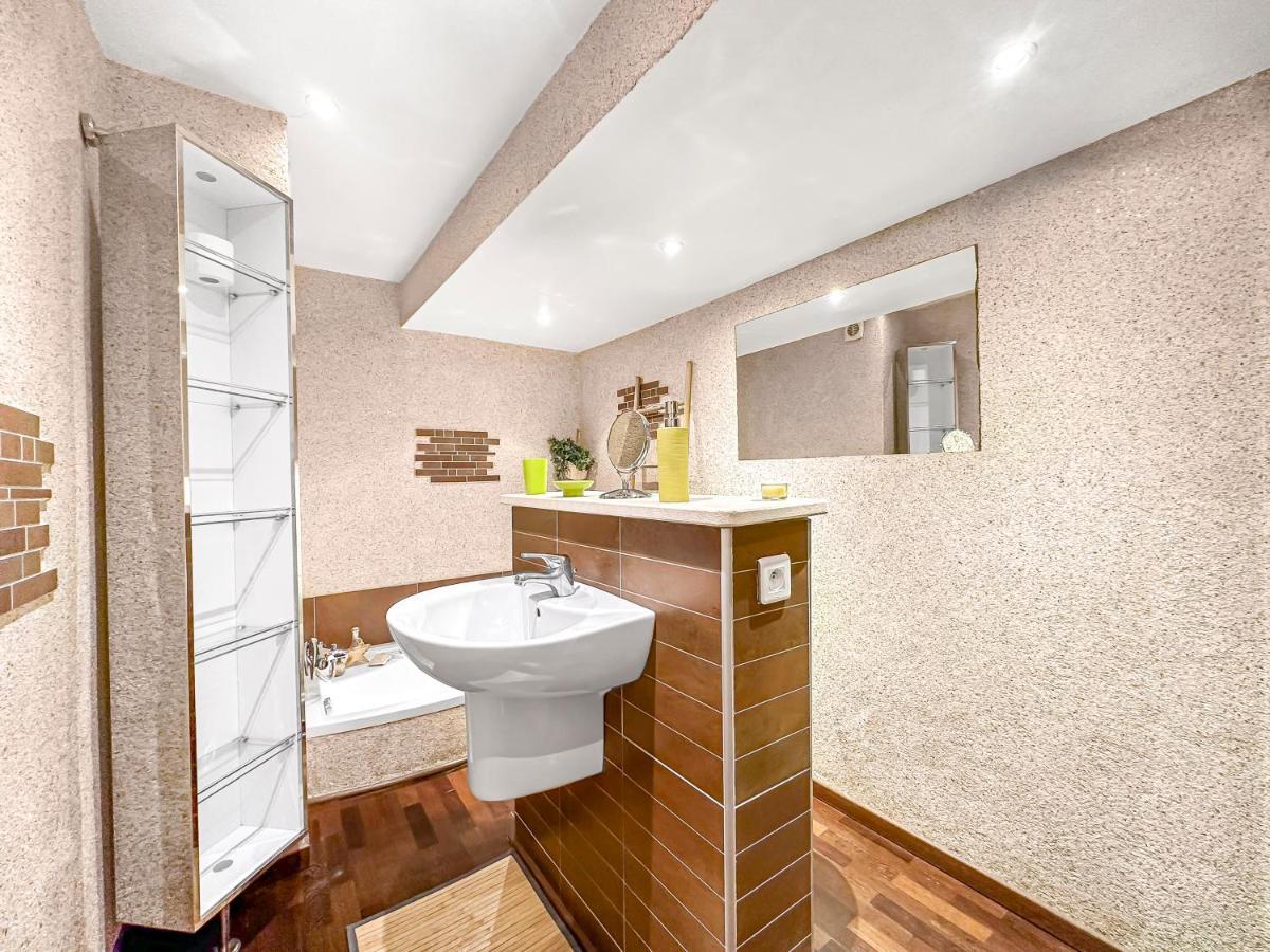 Les Portes Du Chateau Beaucairois Appartement Beaucaire  Buitenkant foto